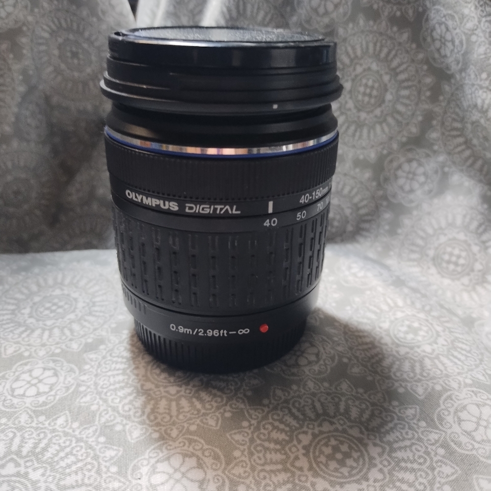 Olympus Zuiko Digital 40-150mm f/4-5.6 Zoom Lens
